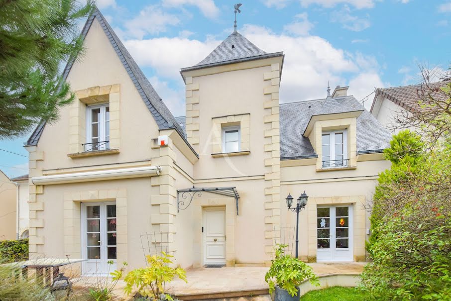 Vente maison 7 pièces 162.47 m² à Villecresnes (94440), 725 000 €