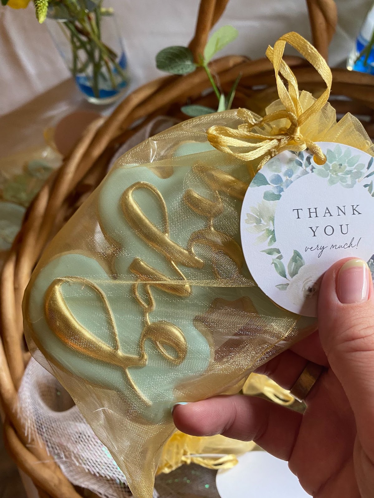 How to Create the Perfect Baby Shower Favors