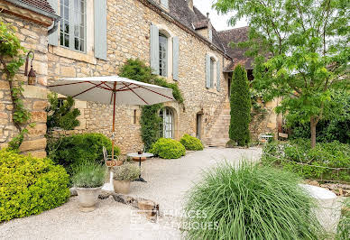 House with pool and terrace 2