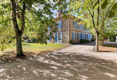 House with pool and terrace 10