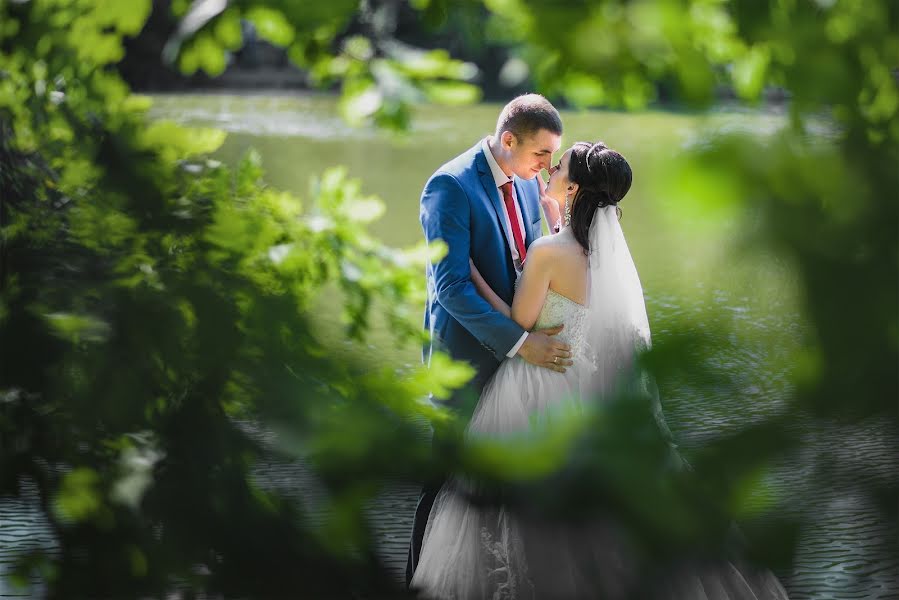 Wedding photographer Maksim Voznyak (love). Photo of 13 June 2016