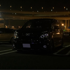 ヴォクシー ZRR70W