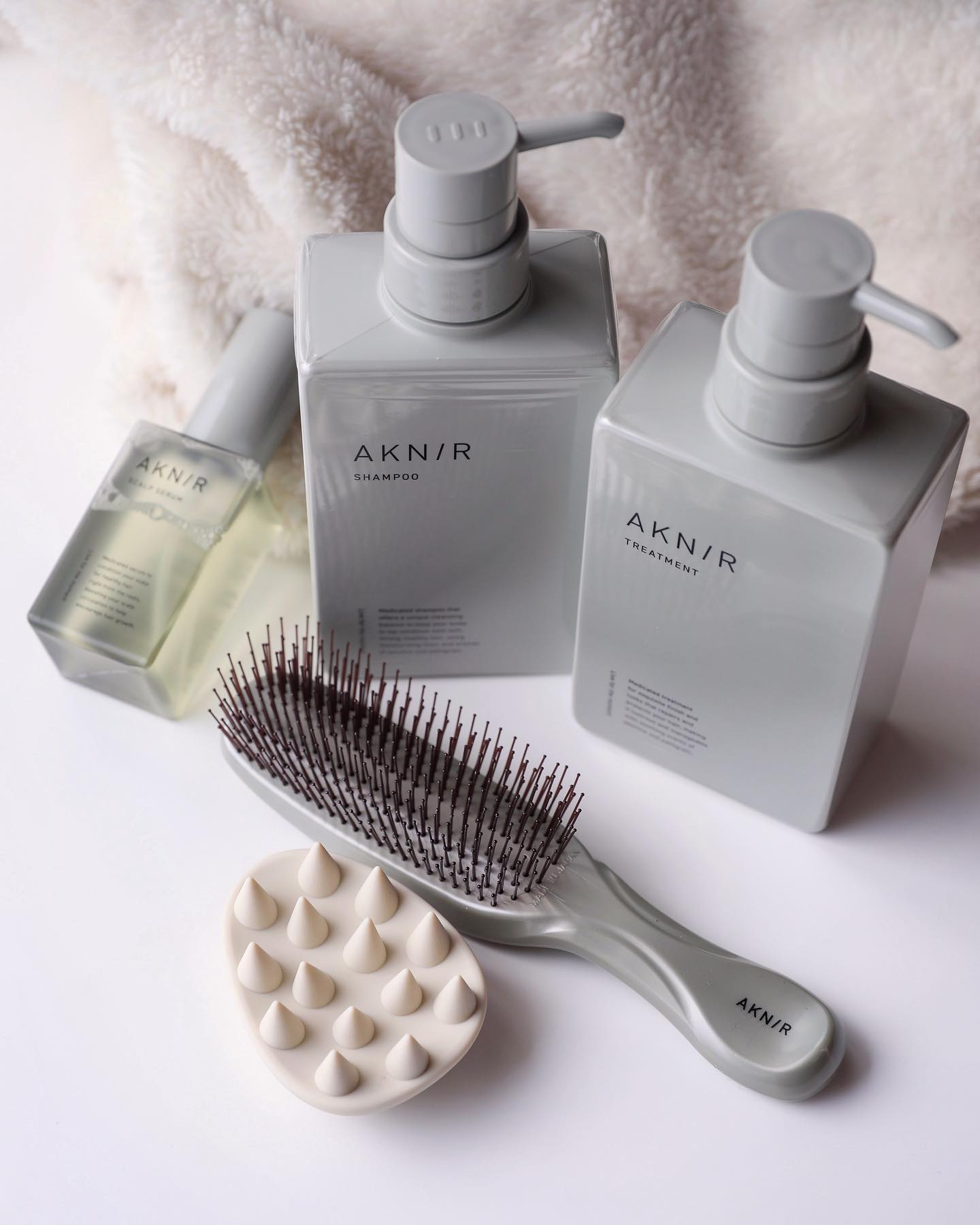 AKNIR アクニー シャンプーブラシ 薬用ヘアスカルプセラム スカルプ