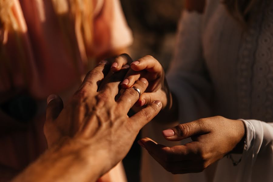 Fotógrafo de casamento Stanislav Senik (senyk). Foto de 25 de abril 2020