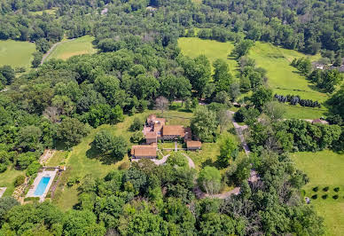 Maison avec piscine et jardin 10