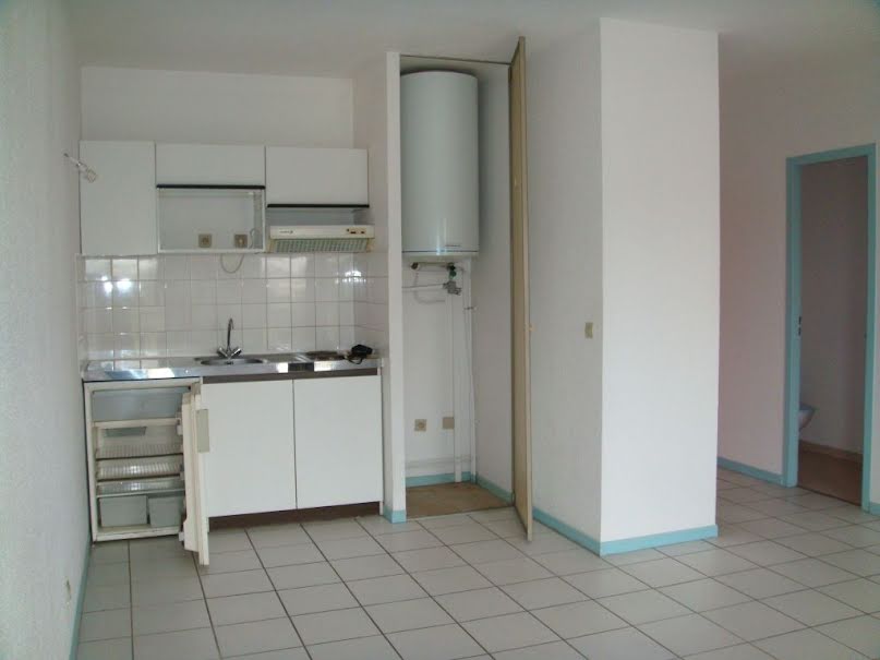 Location  appartement 2 pièces 38 m² à Mont-de-Marsan (40000), 410 €