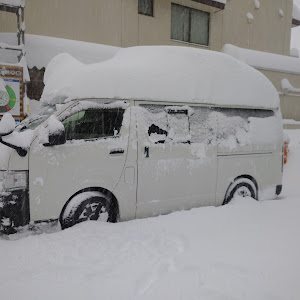 レジアスエースバン