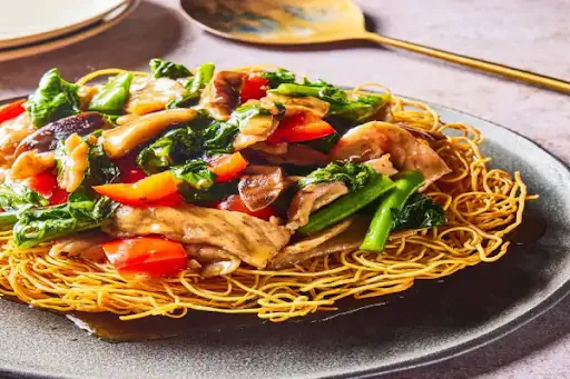 Veg Pen Fried Noodles