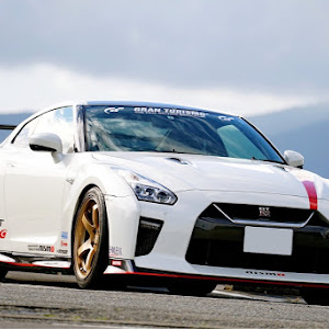 NISSAN GT-R R35