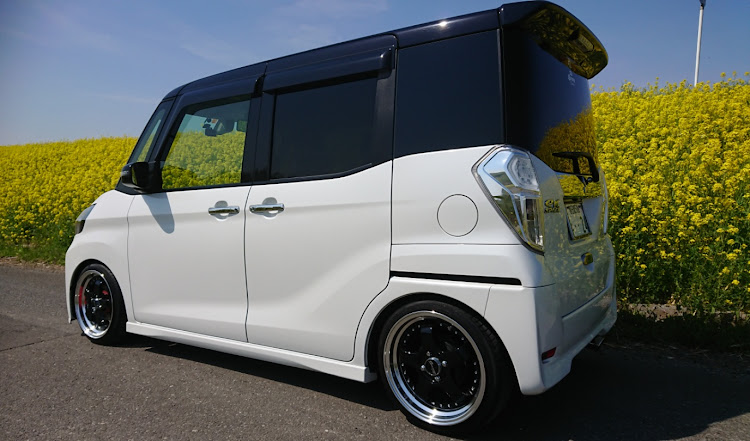 eKスペースカスタムのCUSTOM雅FAMILY・いつもつまらん投稿ですまん😢⤵️⤵️・ホイールナット交換・天気が良いですね😄👍に関するカスタム事例の投稿画像1枚目