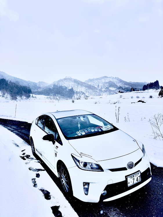 プリウスの2月もよろしくお願いします・愛車・プリウス・priusに関するカスタム事例の投稿画像1枚目