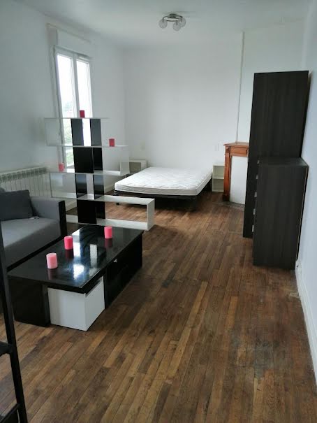 Location meublée appartement 1 pièce 35 m² à Montluçon (03100), 360 €