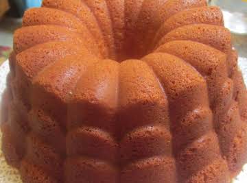 Butter Glazed 7-Up Pound Cake