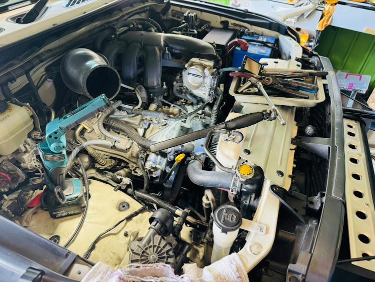 FJクルーザーの整備・パワステポンプ修理・ガレージジャッキ・FJクルーザーに関するカスタム事例の投稿画像3枚目