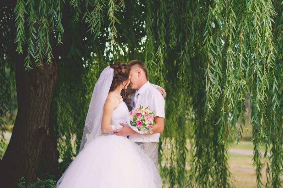 Fotógrafo de casamento Anya Volkova (anna19). Foto de 28 de janeiro 2016