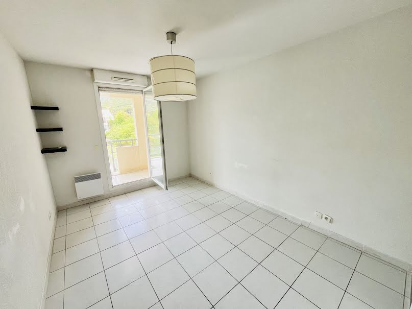 Location  appartement 2 pièces 45 m² à Marseille 9ème (13009), 933 €