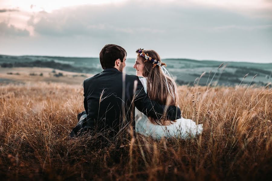 Fotografo di matrimoni Álmos Bechtold (almosbech). Foto del 5 gennaio 2020