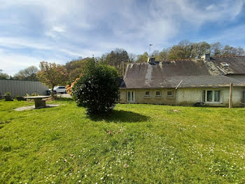 maison à Saint-Hernin (29)