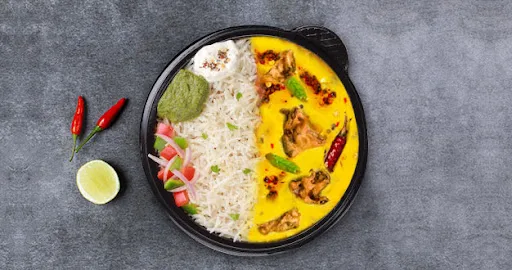 Punjabi Kadhi Pakoda [Steamed Rice] Bowl