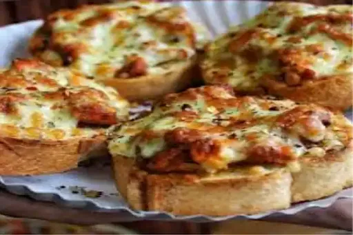 Chicken Cheese Garlic Bread