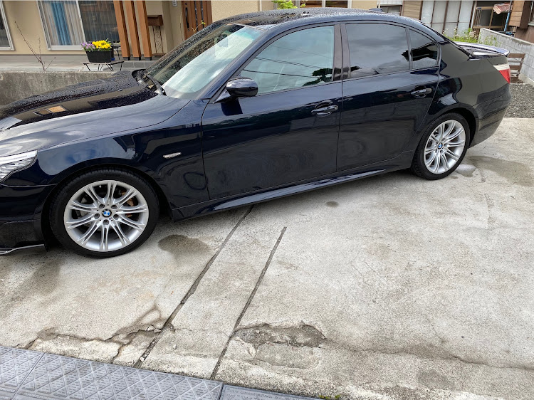 5シリーズ セダンのE60・ダブルダイヤモンドキーパー施工・ホイール交換に関するカスタム事例の投稿画像1枚目