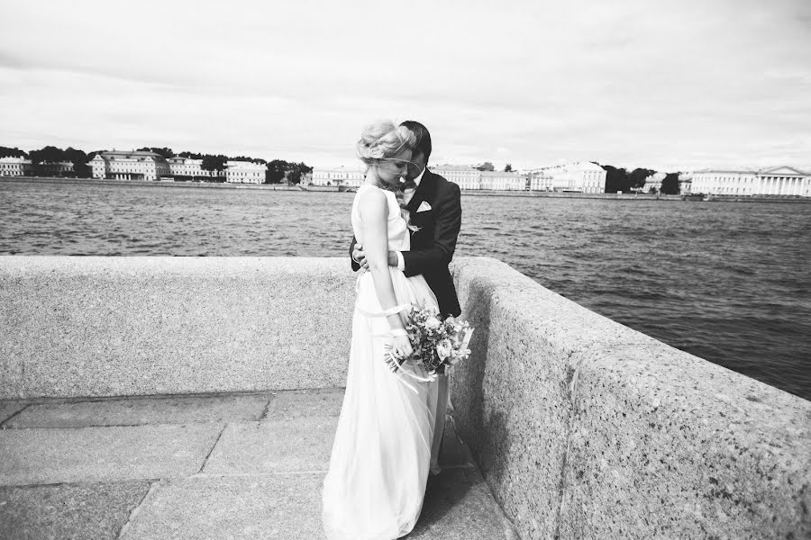 結婚式の写真家Valentina Piksanova (valiashka)。2016 10月3日の写真