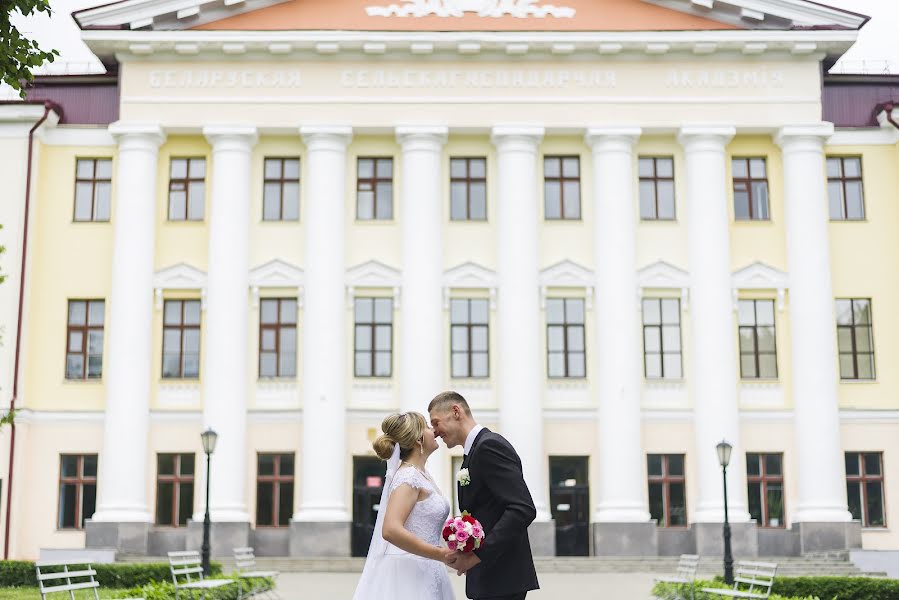 Wedding photographer Valeriya Prokhor (prokhorvaleria). Photo of 10 August 2017