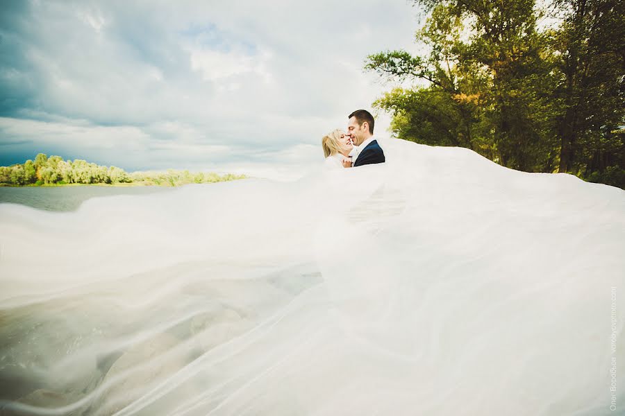 Fotógrafo de casamento Oleg Vorobev (fotoart). Foto de 7 de dezembro 2013