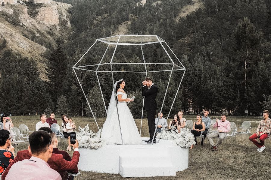 Fotógrafo de casamento Sergey Sergeev (slsergeev). Foto de 6 de julho 2022