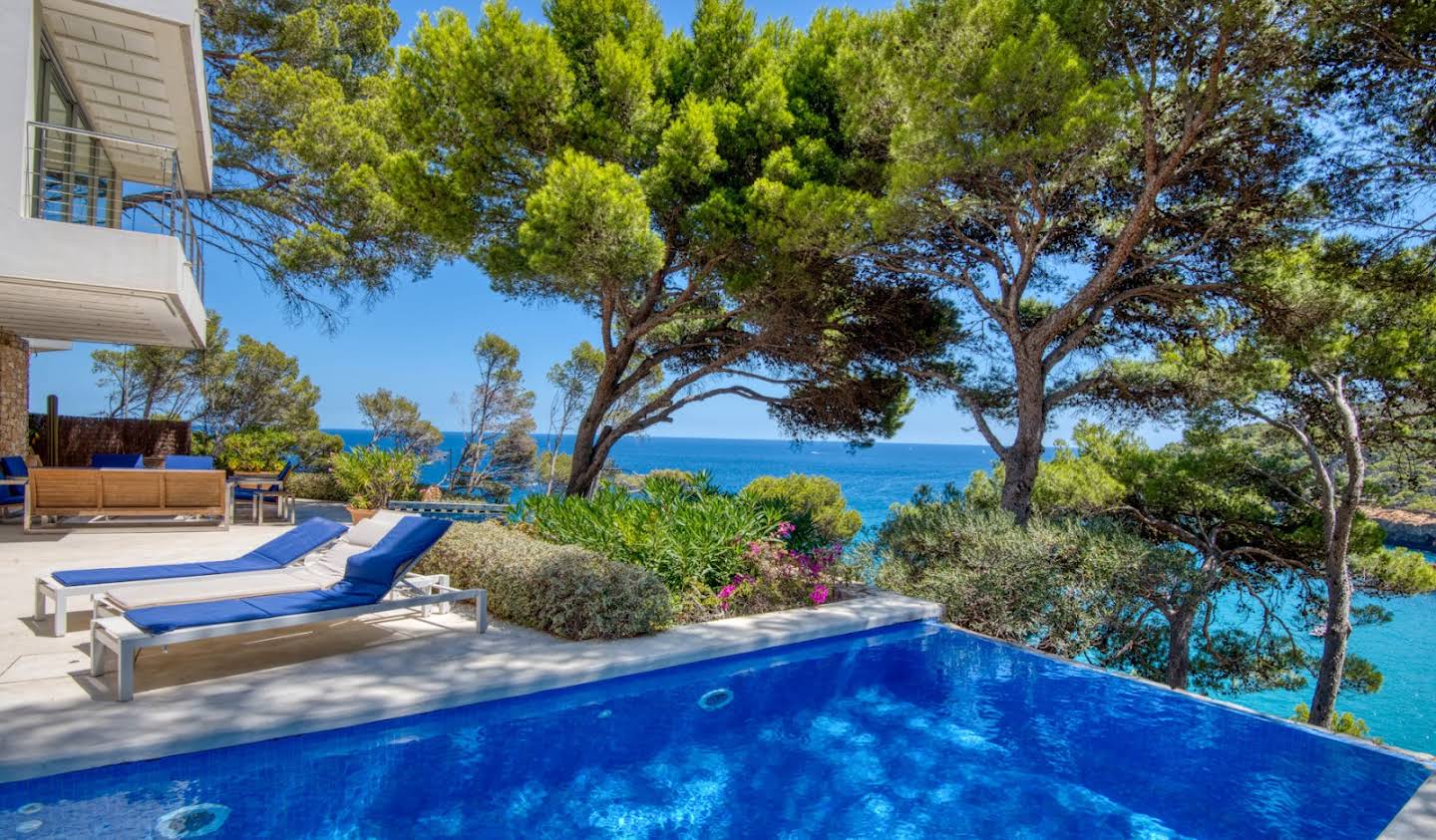 Villa with terrace Begur