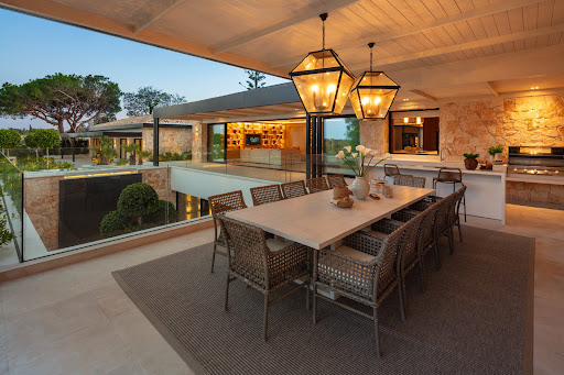 Villa avec piscine et jardin 4