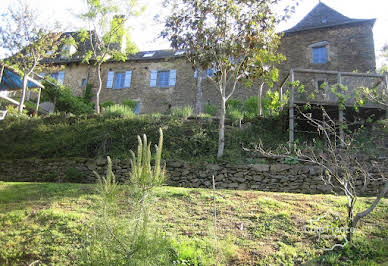 Maison avec piscine et terrasse 3