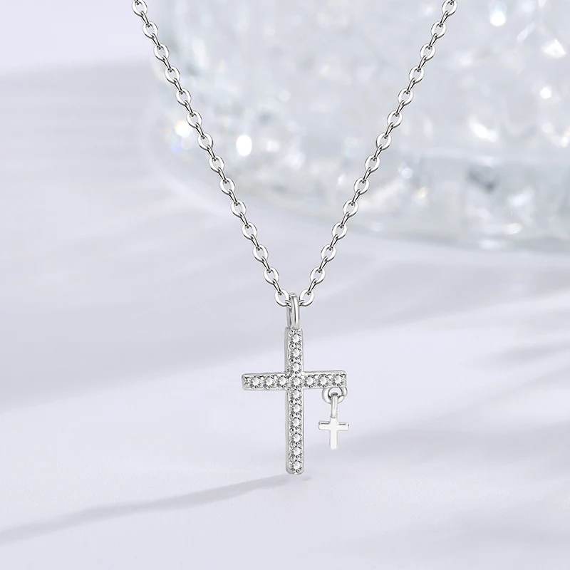 Collar Cruz Circonita Mujer Niche Creativo Elegancia y Diseño Original Joyería Femenina Moderna Regalo Perfecto para Ella Expresa tu Estilo Único