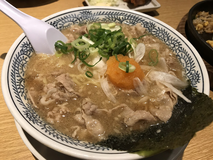 スカイラインの兵庫定例ナイトオフ・ラーメン・セレナに関するカスタム事例の投稿画像3枚目