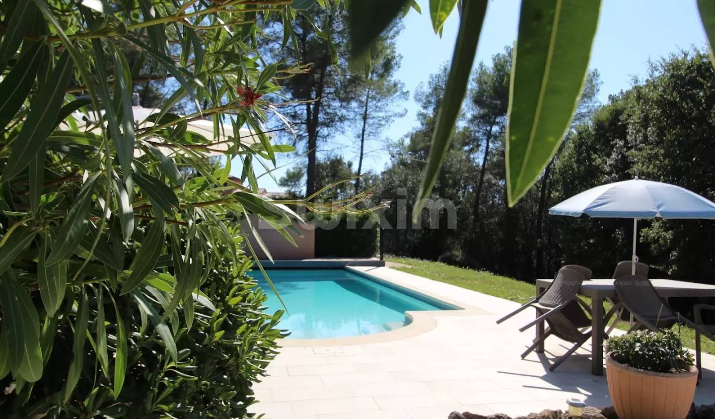 Villa with pool and terrace Bagnols-en-Forêt