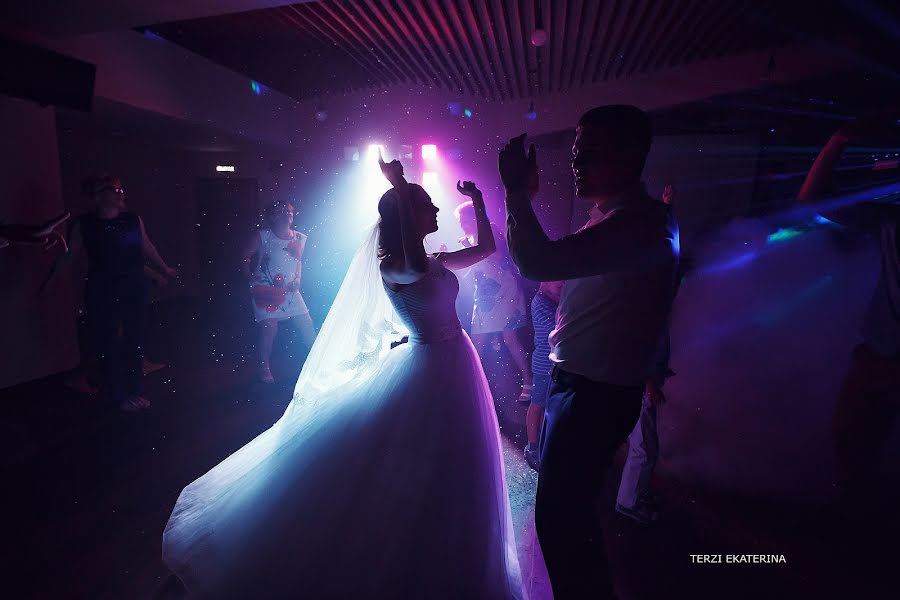 Photographe de mariage Ekaterina Terzi (terzi). Photo du 20 octobre 2016