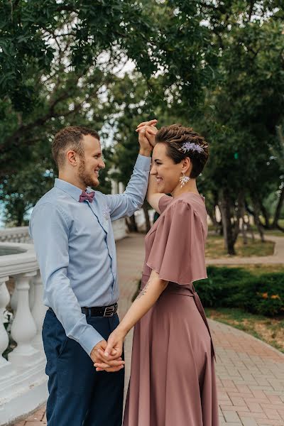 Fotógrafo de casamento Ekaterina Kolganova (kolganovaeka). Foto de 22 de março 2023