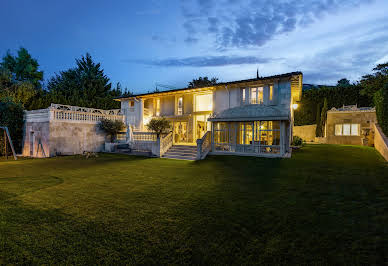 House with garden and terrace 3