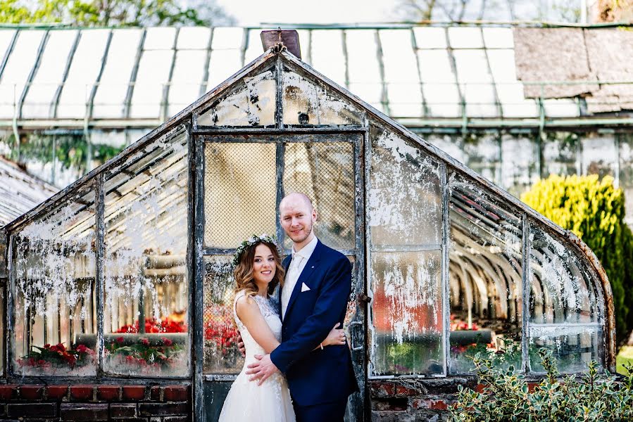 Fotógrafo de casamento Artur Kubik (arturkubik). Foto de 10 de maio 2019