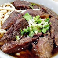 建宏牛肉麵