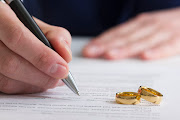 Would a fixed-term 10-year contract be a more modern way to do marriage?