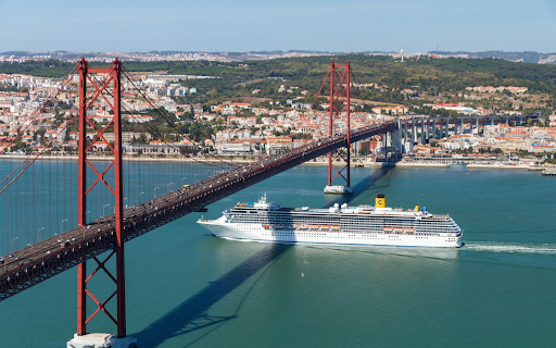 Giant yacht Preview 1