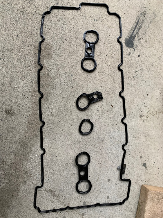 130i Mスポーツのオイル漏れ・DIY・130i・修理完了・E87に関するカスタム事例の投稿画像3枚目