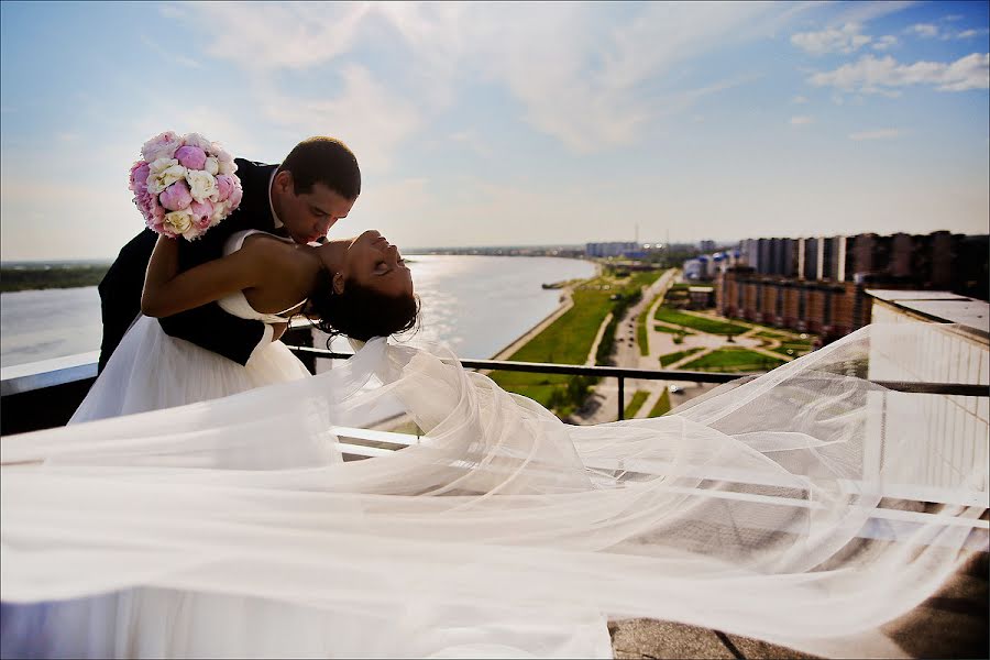 Fotografo di matrimoni Kristina Tararina (ta-kris). Foto del 30 novembre 2013