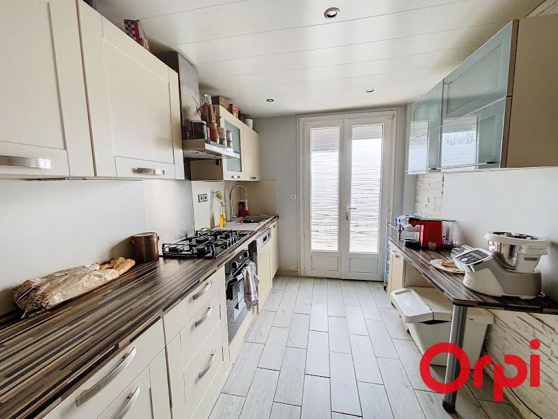 Vente maison 5 pièces 110 m² à Orval (18200), 144 990 €