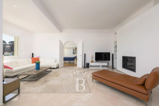 Seaside apartment with terrace 3