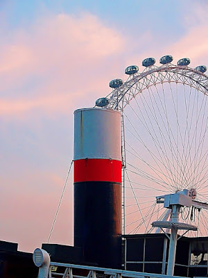 FUMO O LONDON EYE ? di Paolo Scabbia