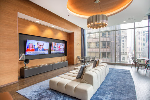 Living room at W. Randolph Street #2020 Serviced Apartment, The Loop