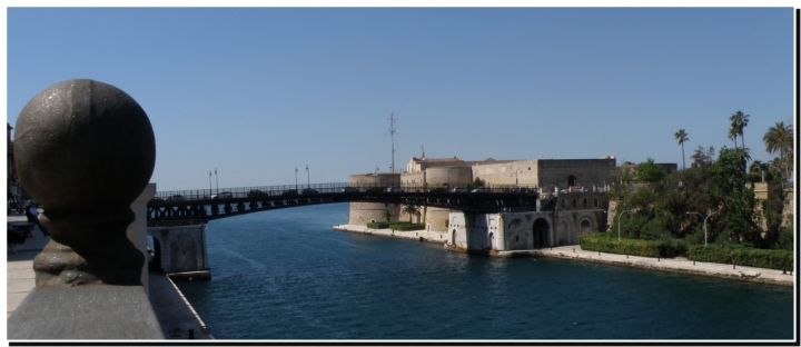 Ponte Girevole Taranto di Cannella