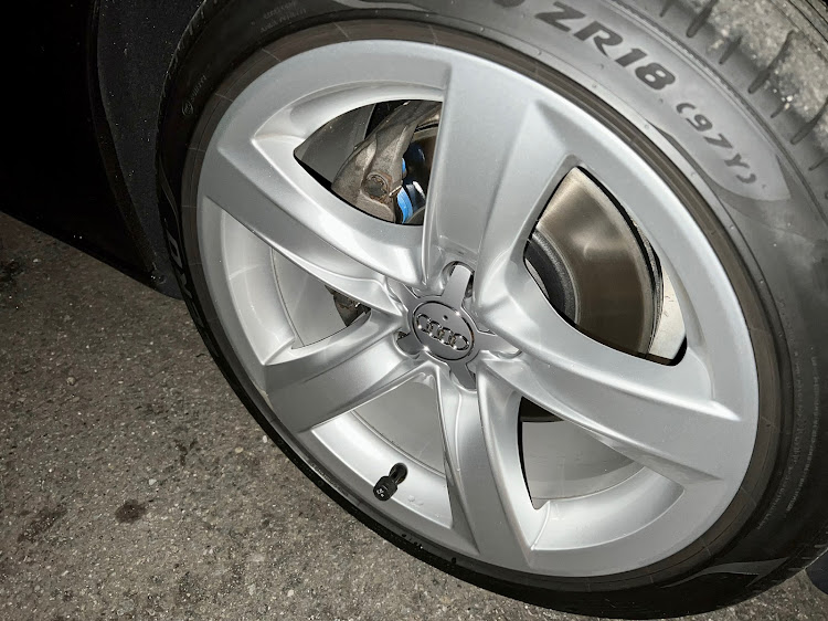 A5 スポーツバックのaudi・brembo・ENDLESSに関するカスタム事例の投稿画像5枚目